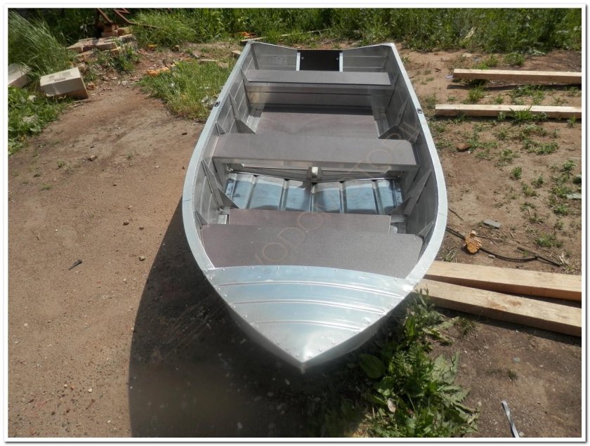 Алюминиевая лодка Вятка профи-37