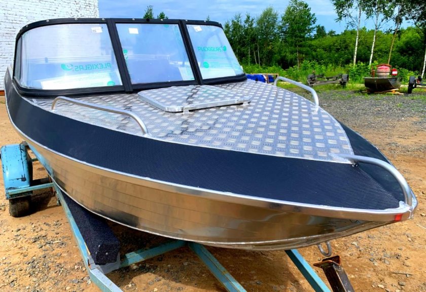 Лодка алюминиевая тактика 460