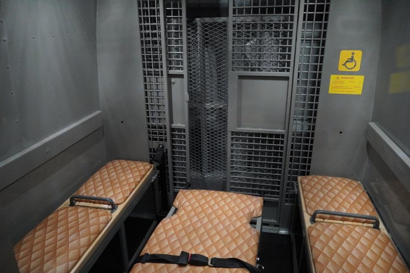 Автозак фсин внутри