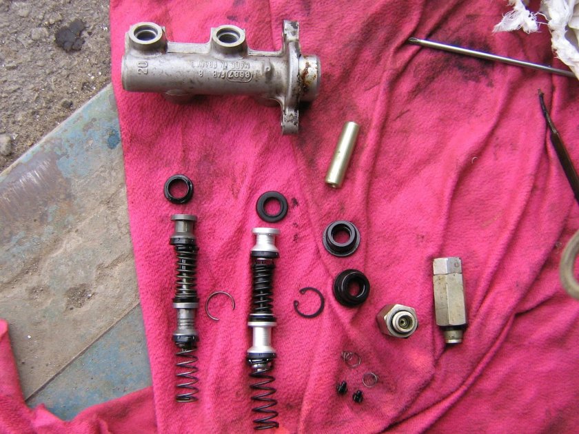 Главный тормозной цилиндр Опель кадет