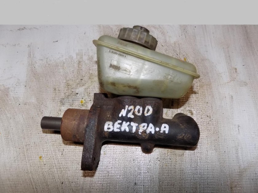 Главный тормозной цилиндр Опель Вектра а