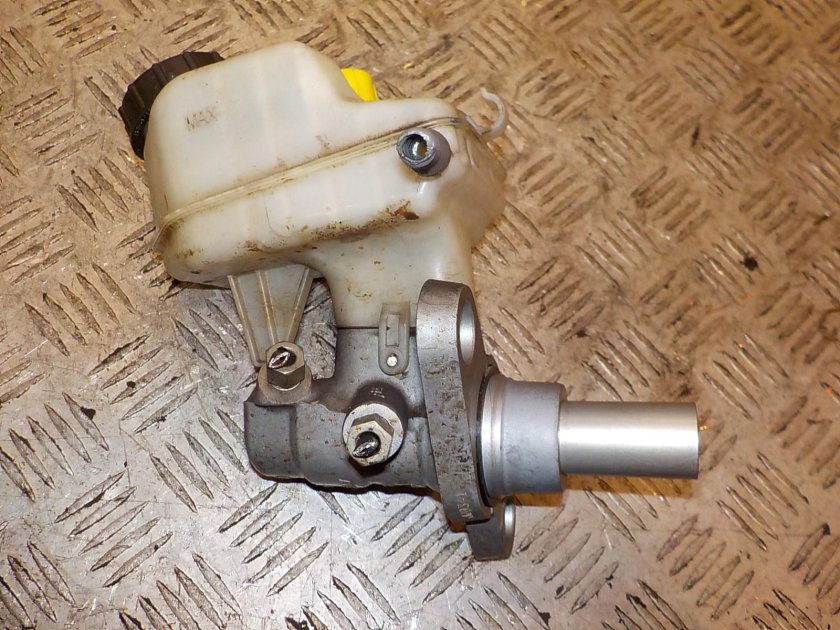 Главный тормозной цилиндр Опель