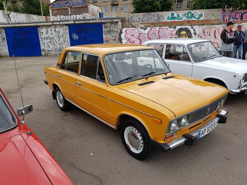 Лада 2106 Золотая охра