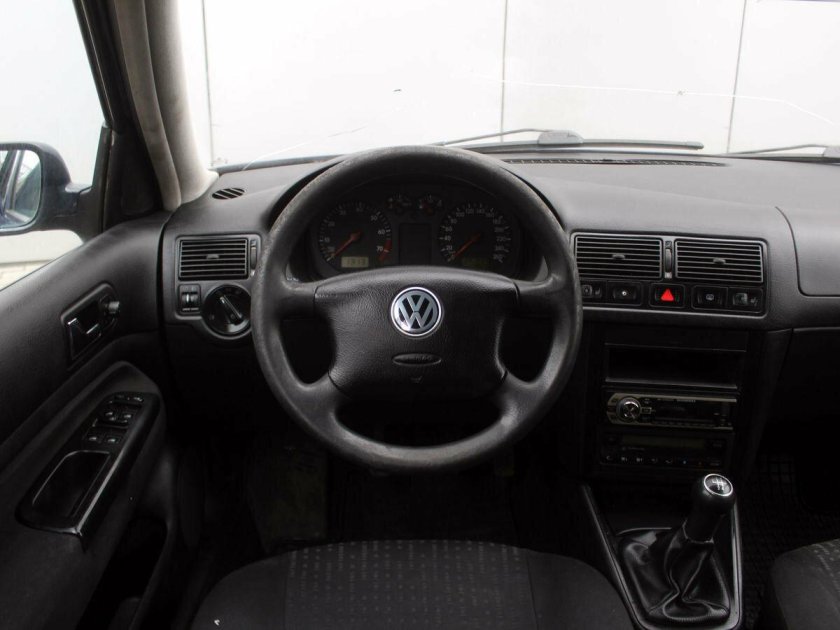 Golf 4 2000 салон