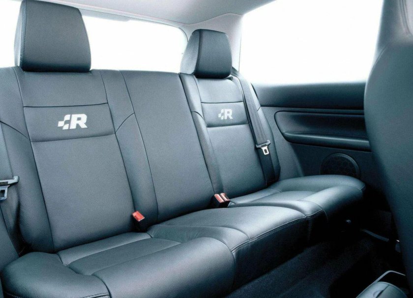 Volkswagen Golf 4 салон сзади