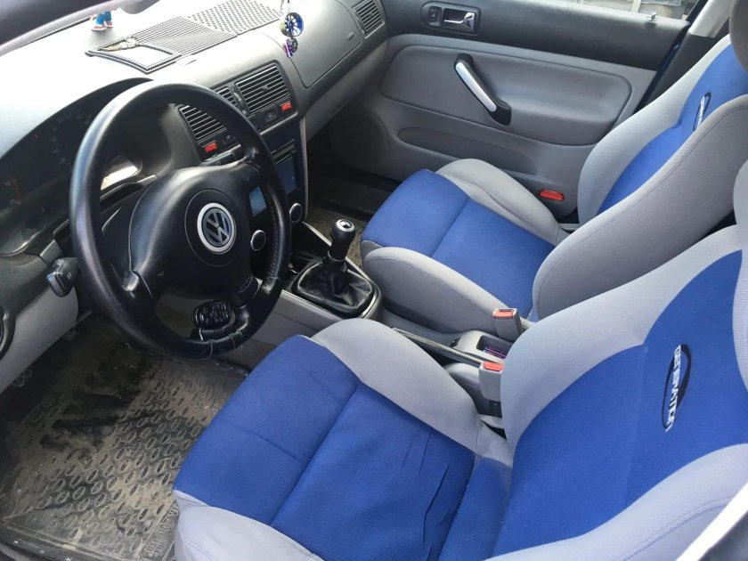 Синий салон гольф 3