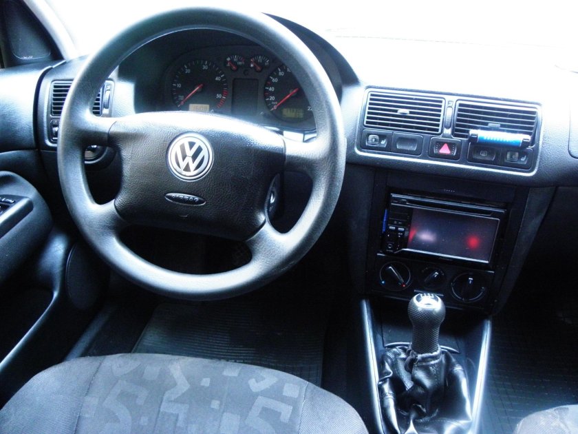 Гольф 4 2002 салон