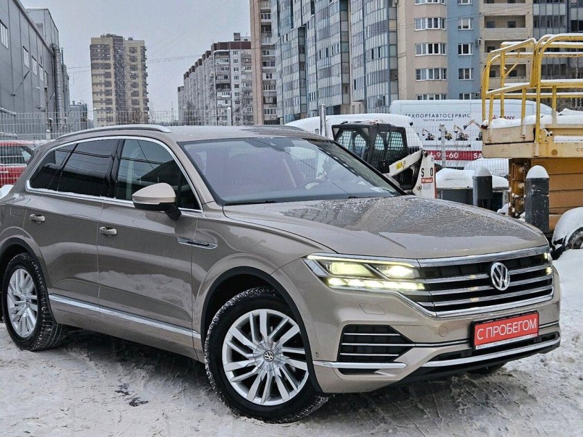 Машина volkswagen touareg