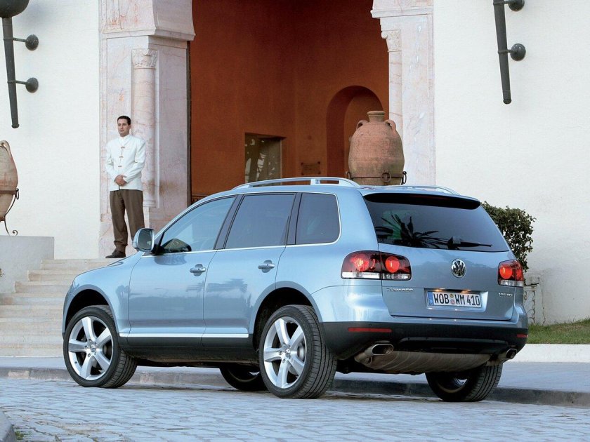 VW Touareg 1