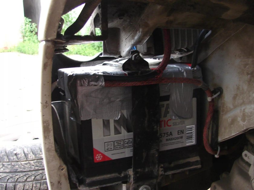 Додж Стратус аккумулятор