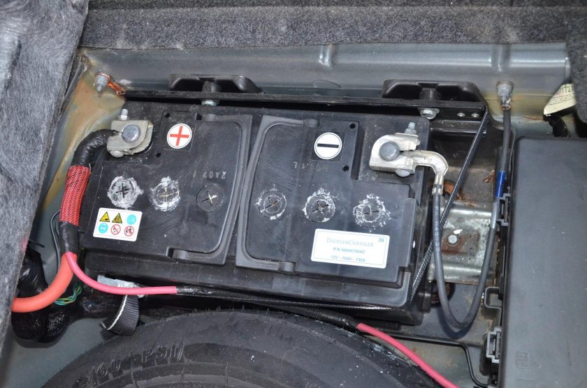 Chrysler 300c аккумулятор