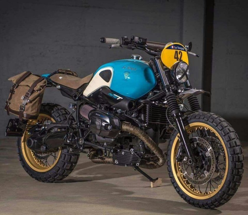 Мотоцикл БМВ скремблер