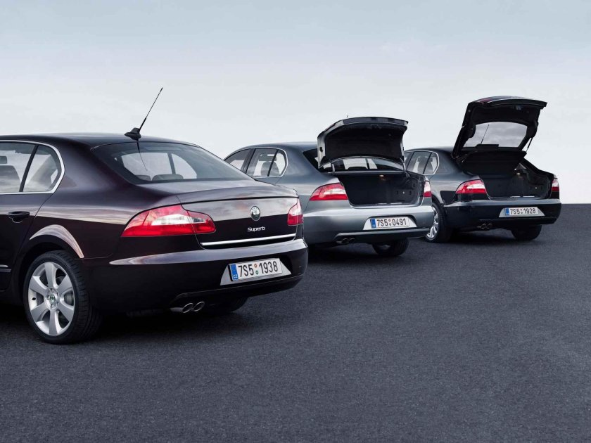 Skoda Superb лифтбек