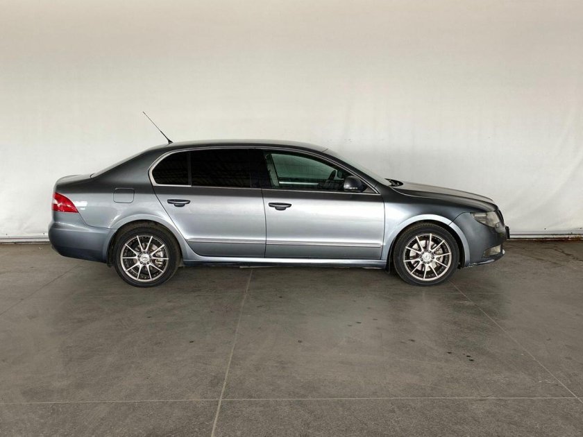 Skoda superb 2012