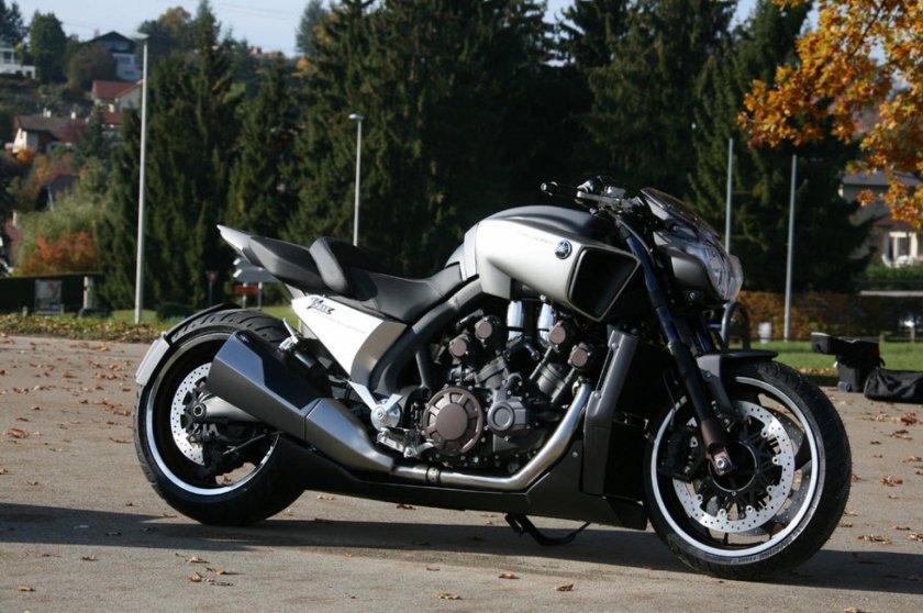 Yamaha v-Max 1200