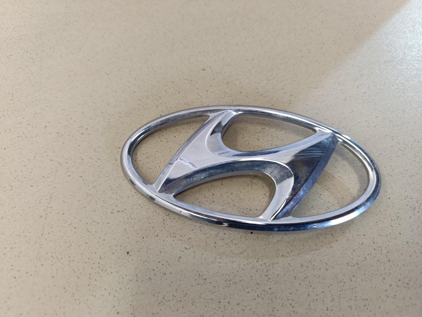 Эмблема хендай солярис на решетку радиатора