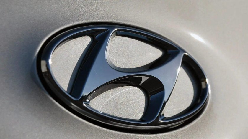 Шильдик Hyundai Solaris