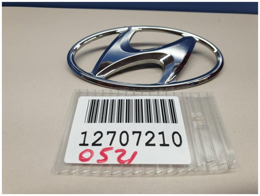 Эмблема Hyundai 18.5 решётку радиатора185 x 95