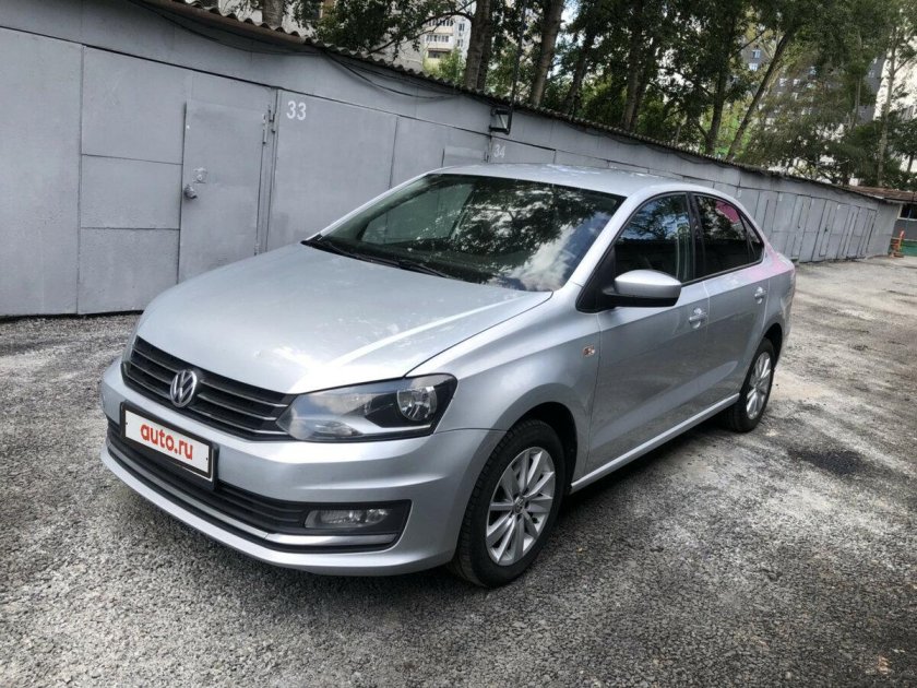 Фольксваген поло серебристый