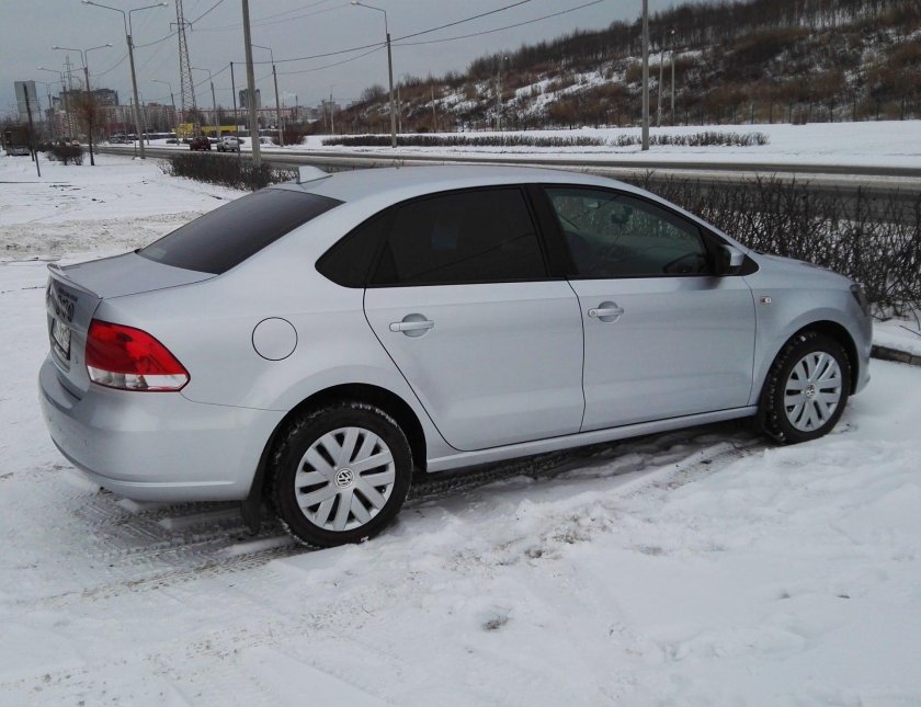 Фольксваген поло седан серебристый