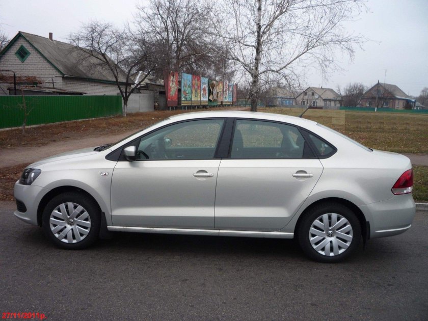 Volkswagen Polo sedan 2011