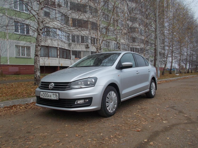Фольксваген поло серебристый
