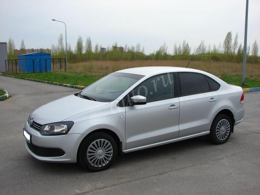 Фольксваген поло серебристый