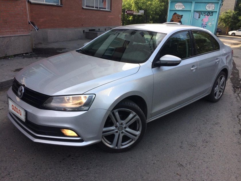 Volkswagen Jetta 6 серебристый