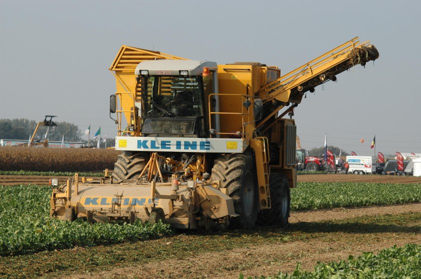 Свеклоуборочный комбайн Кляйн
