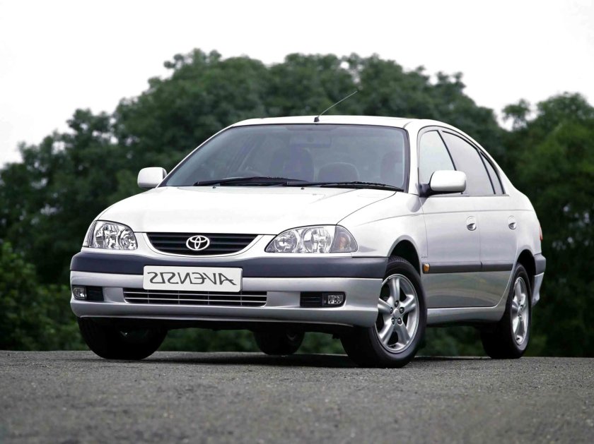 Toyota avensis 1 поколения
