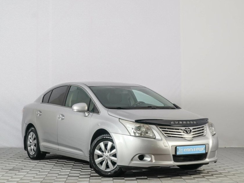 Тойота Авенсис 2009 года