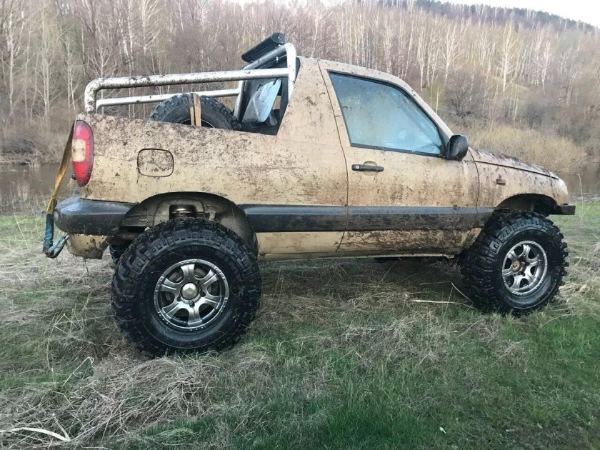 Нива Шевроле пикап 5 местная