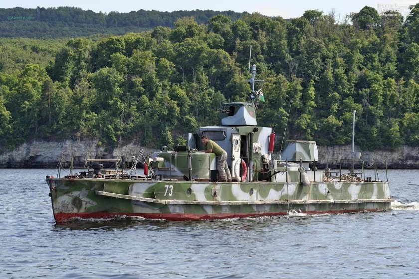 Речной бронекатер 1124