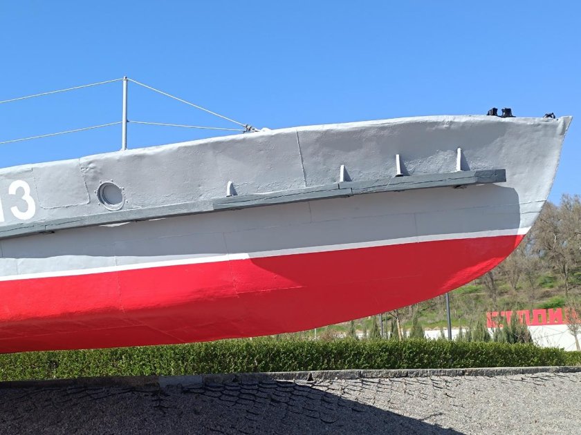 Памятник \ бронекатер ак-454\ пермь