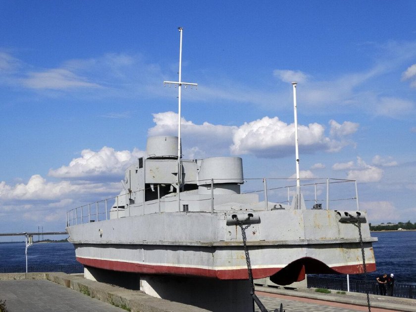 Речной бронекатер проекта 1125