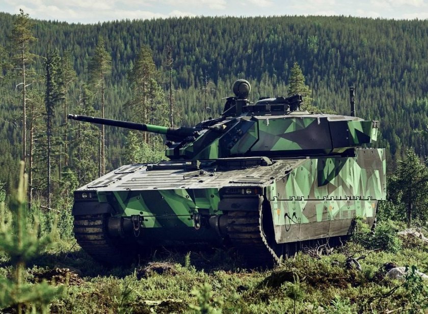 БМП Швеции cv90