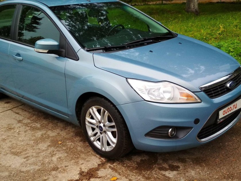 Ford Focus 2 Рестайлинг голубой