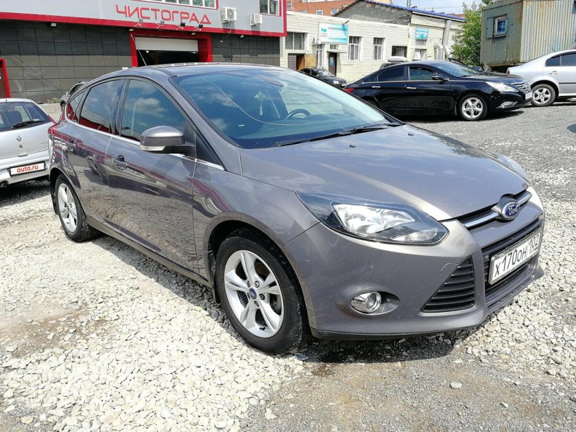 Форд фокус 3 хэтчбек серо-коричневый