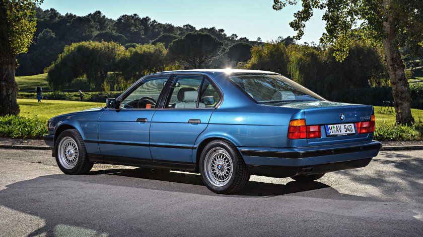 БМВ е34 540i