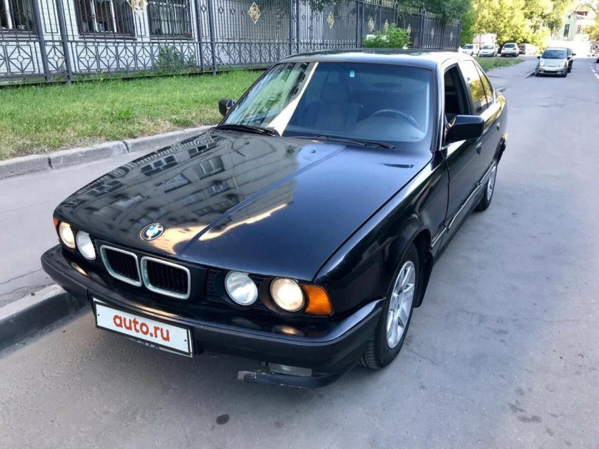 БМВ 520 I е34 черная
