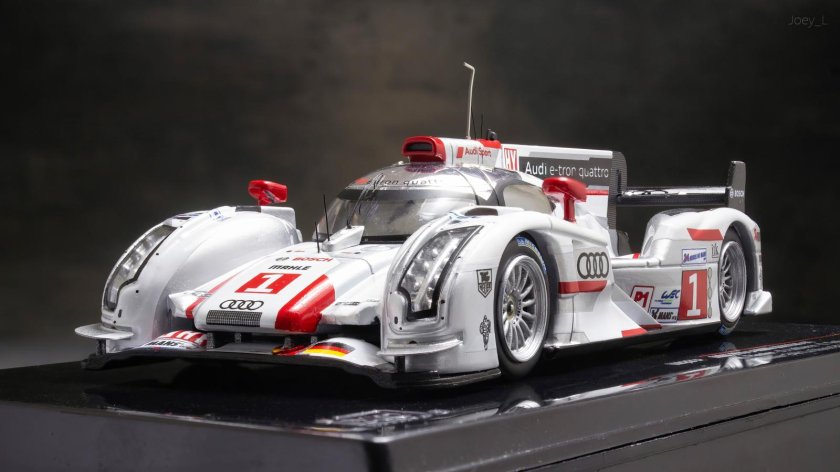 Audi r18