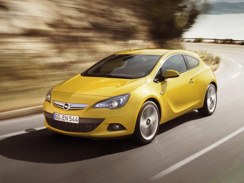 Opel astra gtc 2012
