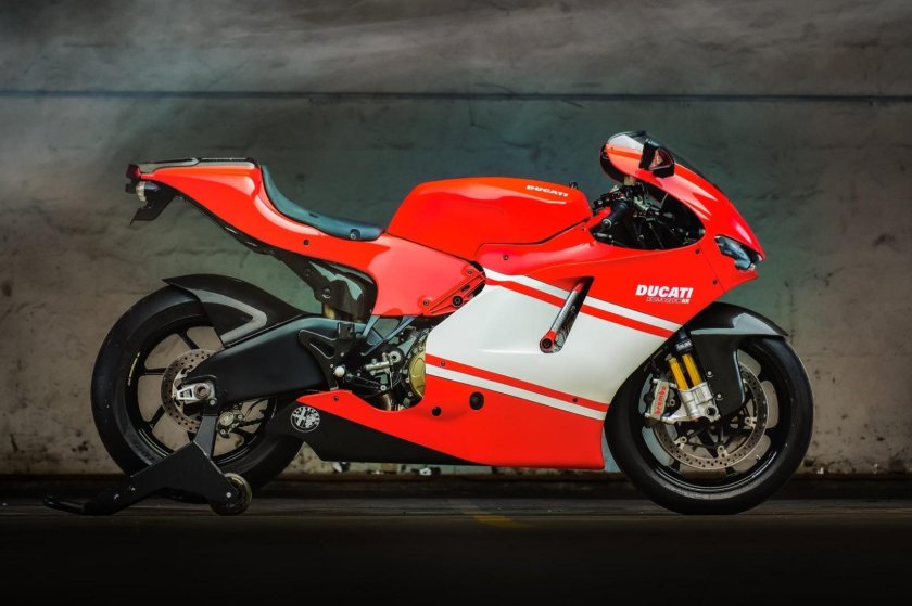 Мотоцикл Ducati Desmosedici RR