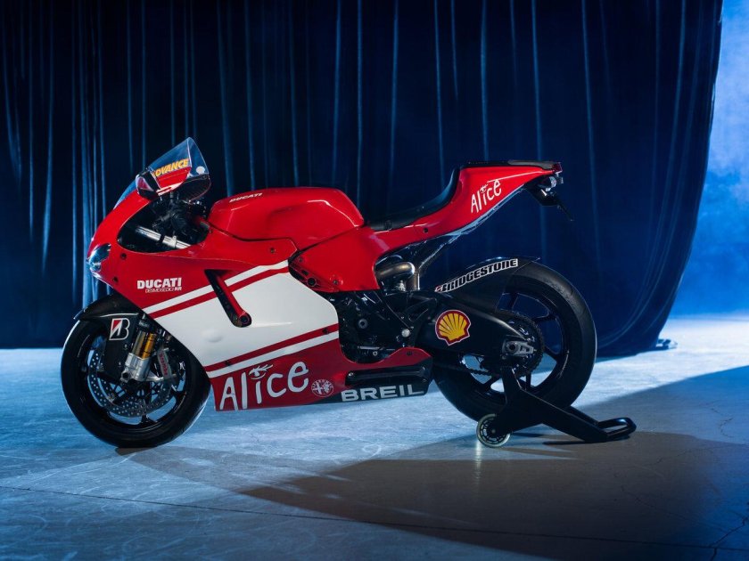 Мотоцикл ducati panigale v4