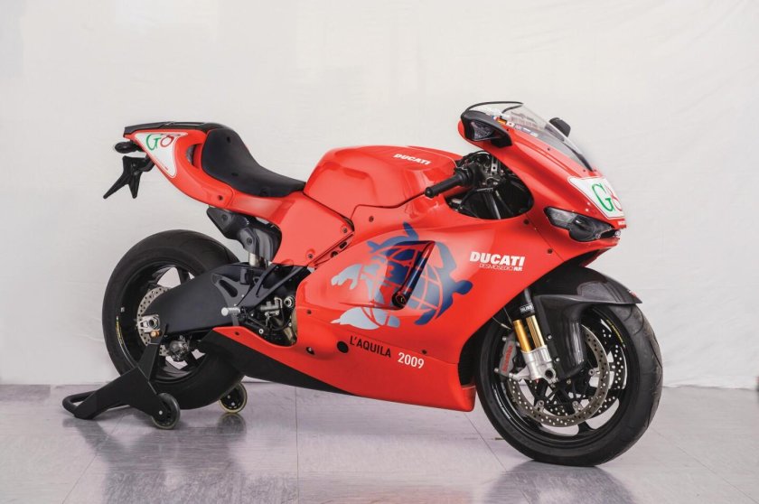 Мотоцикл Дукати Десмоседичи