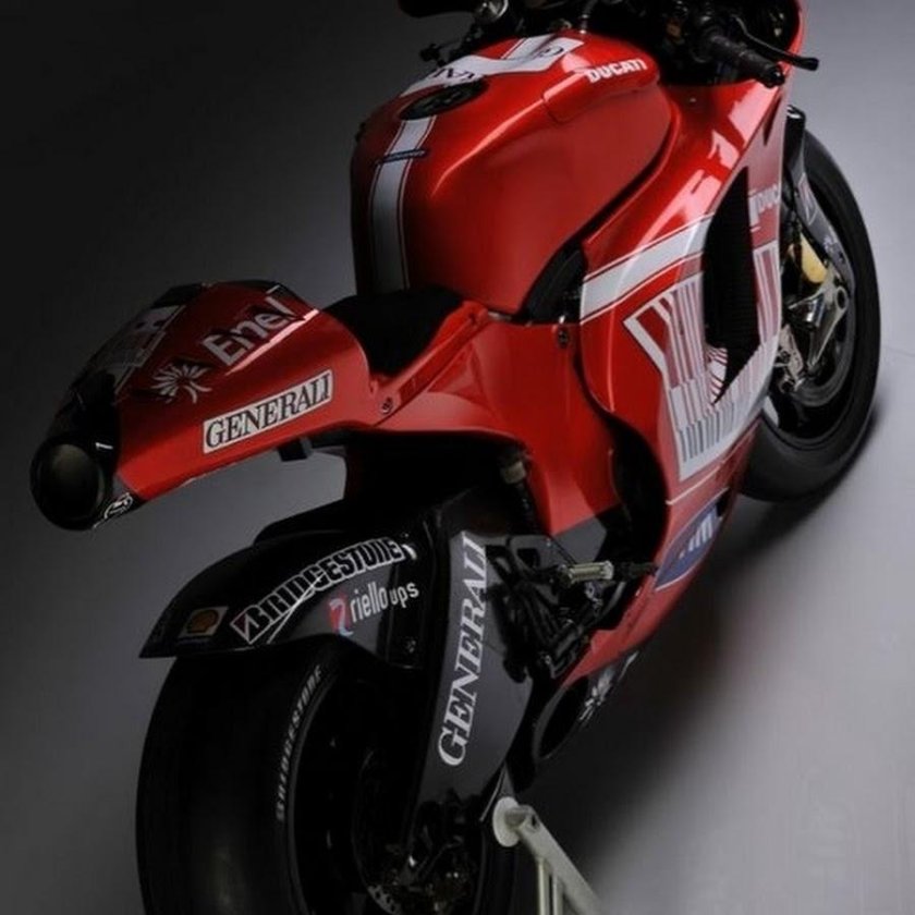 Дукати Desmosedici