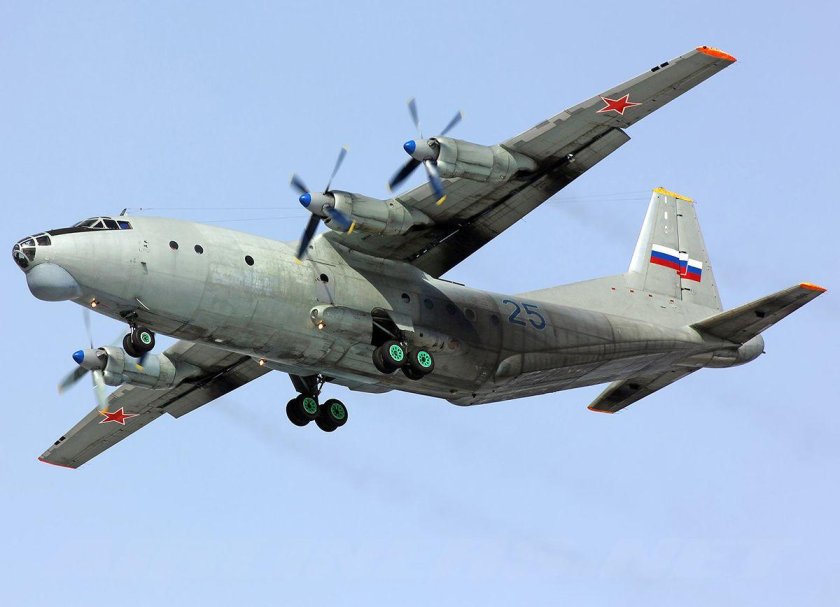 Ан12 самолет