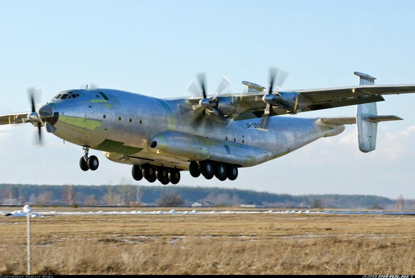 Самолёт Антей АН-22