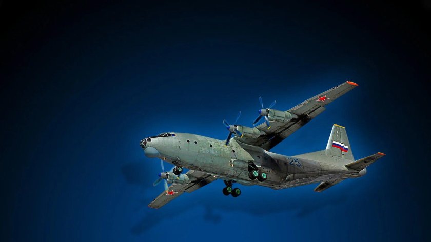 АН-12 военно-транспортный самолёт