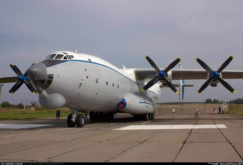 Самолёт Антей АН-22